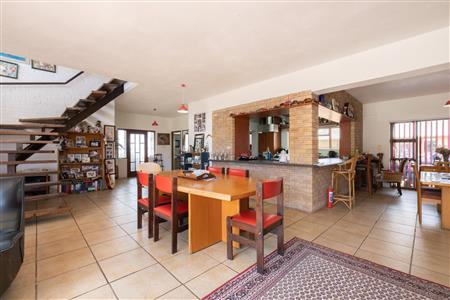 False - House For Sale in Bettys Bay, Western Cape - M120380
