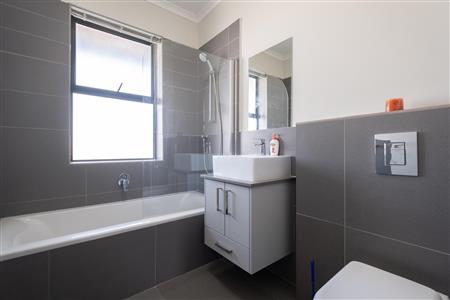 False - Apartment For Sale in Sitari Country Estate, Somerset West, Western Cape - M120433