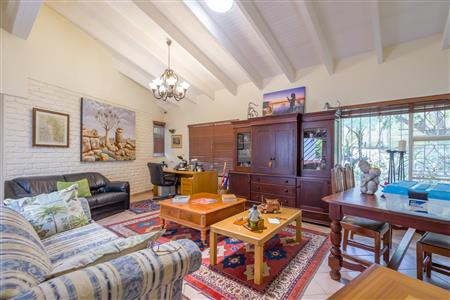 False - House Unavailable in Sunninghill, Sandton, Gauteng - M120438