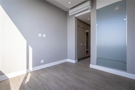 False - Apartment For Sale in Rosebank, Johannesburg, Gauteng - M120490