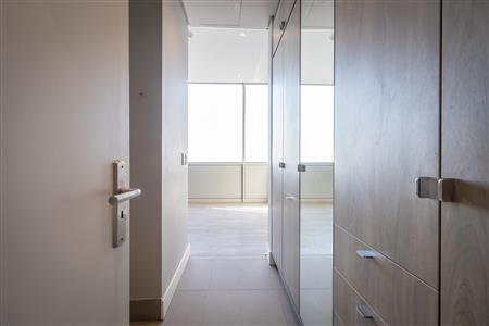 False - Apartment For Sale in Rosebank, Johannesburg, Gauteng - M120490
