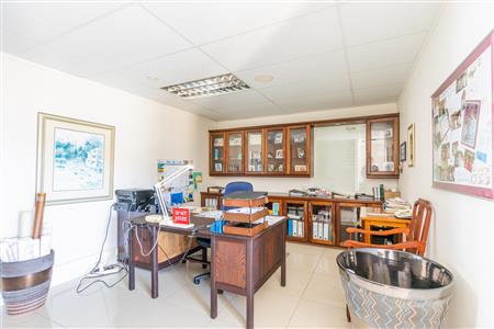 False - Office Unavailable in Plettenberg Bay Central, Plettenberg Bay, Western Cape - M120469