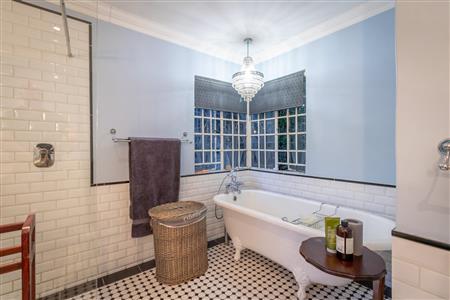 False - House For Sale in Parktown North, Johannesburg, Gauteng - M120538