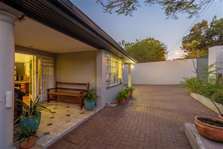 False - House For Sale in Parktown North, Johannesburg, Gauteng - M120538