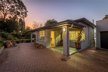 False - House For Sale in Parktown North, Johannesburg, Gauteng - M120538