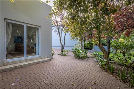 False - House For Sale in Parktown North, Johannesburg, Gauteng - M120538