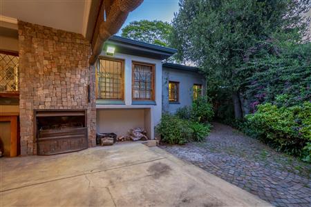 False - House For Sale in Parktown North, Johannesburg, Gauteng - M120538