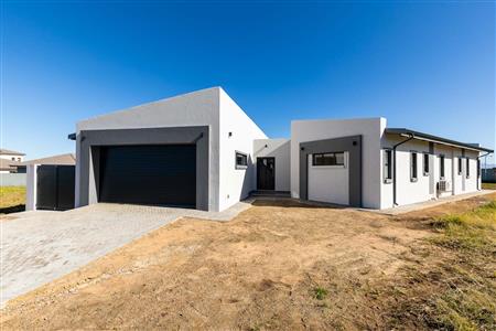 False - House For Sale in Le Grand Estate, George, Western Cape - M120541