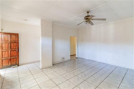 False - House For Sale in Amalinda, East London, Eastern Cape - M120625