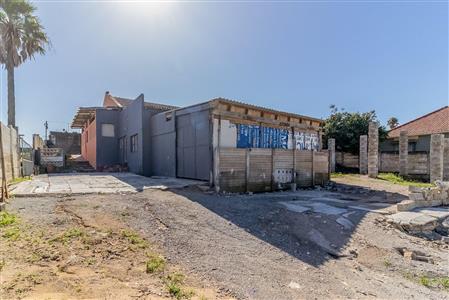 False - House For Sale in Amalinda, East London, Eastern Cape - M120625