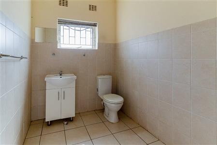 False - House For Sale in Amalinda, East London, Eastern Cape - M120625