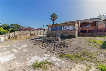 False - House For Sale in Amalinda, East London, Eastern Cape - M120625