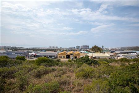 False - Vacant Land For Sale in Diaz Industria, Mossel Bay, Western Cape - M120684