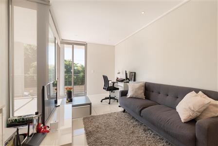 False - Apartment Unavailable in Kenilworth Upper, Cape Town, Western Cape - M120744