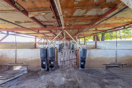 False - Farm for sale in Hekpoort, Krugersdorp - M120863