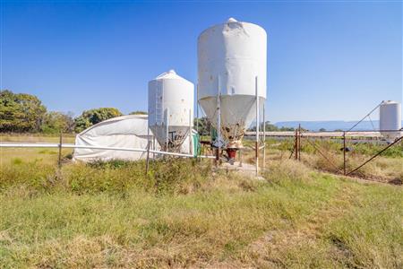 False - Farm for sale in Hekpoort, Krugersdorp - M120863