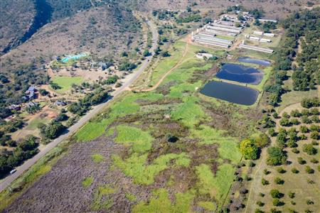 False - Farm for sale in Hekpoort, Krugersdorp - M120863