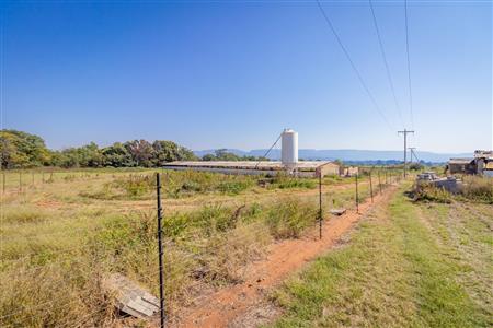False - Farm for sale in Hekpoort, Krugersdorp - M120863