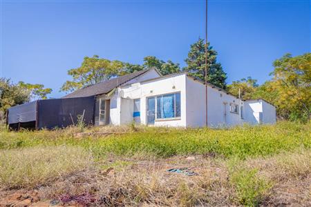 False - Farm for sale in Hekpoort, Krugersdorp - M120863