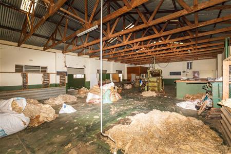 False - Warehouse For Sale in Riversdale, Western Cape - M120924
