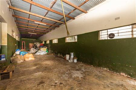 False - Warehouse For Sale in Riversdale, Western Cape - M120924
