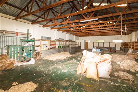 False - Warehouse For Sale in Riversdale, Western Cape - M120924