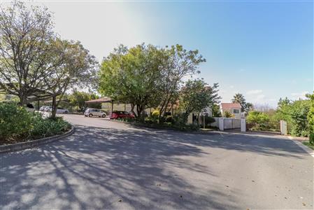 False - Townhouse For Sale in Broadacres, Sandton, Gauteng - M121011