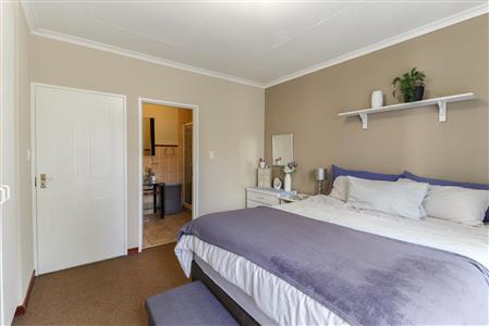 False - Townhouse For Sale in Broadacres, Sandton, Gauteng - M121011