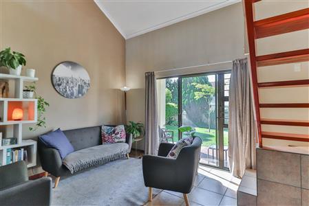 False - Townhouse For Sale in Broadacres, Sandton, Gauteng - M121011