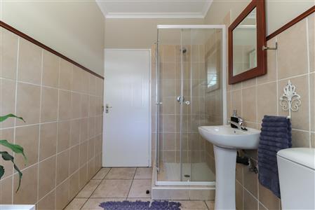False - Townhouse For Sale in Broadacres, Sandton, Gauteng - M121011