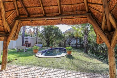 False - Townhouse For Sale in Broadacres, Sandton, Gauteng - M121011