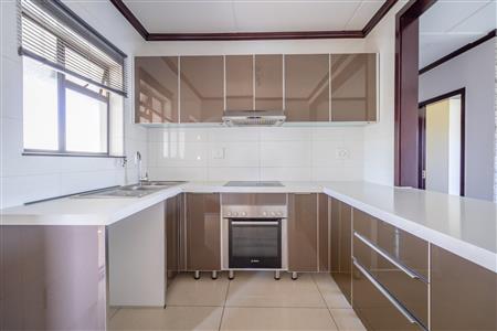 False - Apartment for sale in Fourways, Sandton - M121069