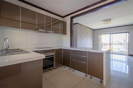 False - Apartment for sale in Fourways, Sandton - M121069