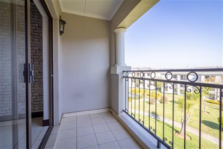 False - Apartment for sale in Fourways, Sandton - M121069