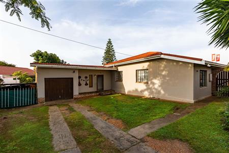 False - House For Sale in Riversdale, Western Cape - M121128