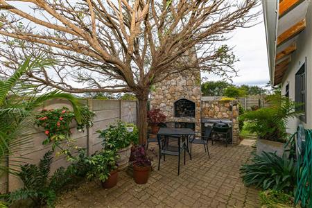 False - House For Sale in Riversdale, Western Cape - M121219
