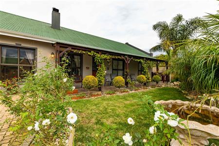 False - House For Sale in Riversdale, Western Cape - M121219
