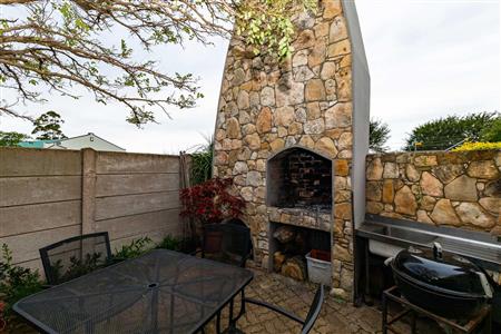False - House For Sale in Riversdale, Western Cape - M121219