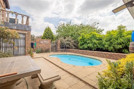 False - House For Sale in Heidelberg Central, Heidelberg, Gauteng - M121241