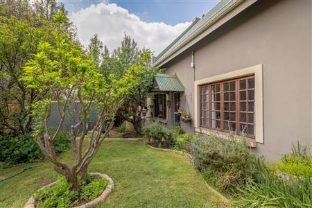 False - House For Sale in Heidelberg Central, Heidelberg, Gauteng - M121241