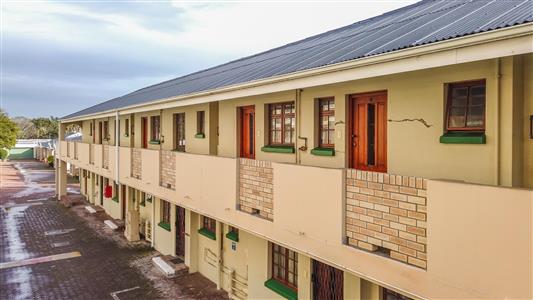 False - Apartment For Sale in St Georges Park, Port Elizabeth, Eastern Cape - M121281
