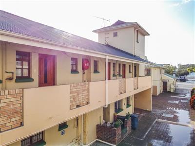 False - Apartment For Sale in St Georges Park, Port Elizabeth, Eastern Cape - M121281