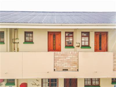 False - Apartment For Sale in St Georges Park, Port Elizabeth, Eastern Cape - M121281