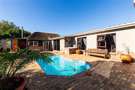 False - Farm For Sale in Glentana, Groot Brakrivier, Western Cape - M121346