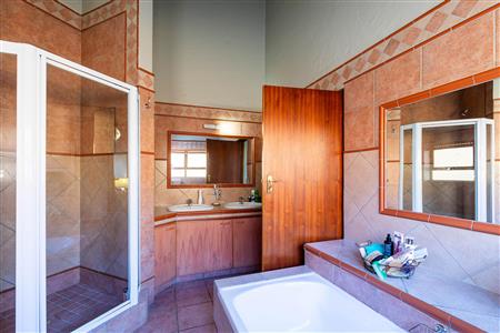 False - House For Sale in Outeniqua Strand, Groot Brakrivier, Western Cape - M121491