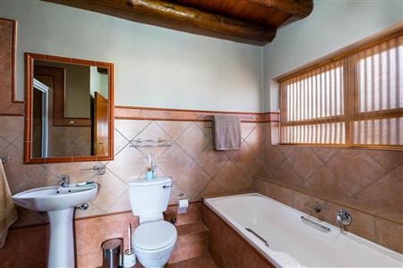 False - House For Sale in Outeniqua Strand, Groot Brakrivier, Western Cape - M121491