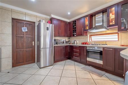 False - House Sold in Fourways, Sandton, Gauteng - M121504