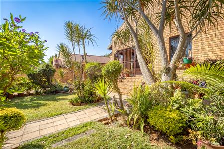 False - House For Sale in Bo-dorp, Rustenburg Central, Rustenburg, North West - M121524