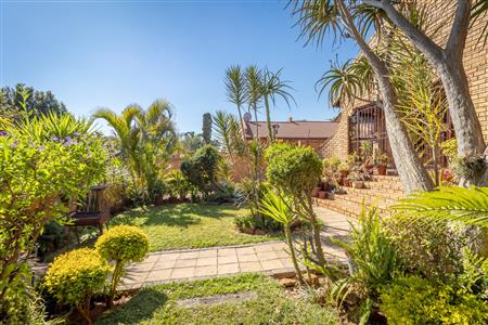False - House For Sale in Bo-dorp, Rustenburg Central, Rustenburg, North West - M121524