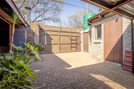 False - House For Sale in Bo-dorp, Rustenburg Central, Rustenburg, North West - M121524
